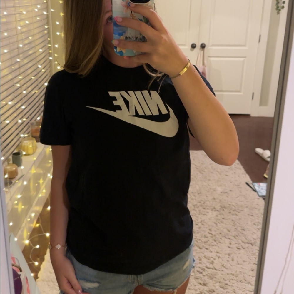 NIKE Black T-Shirt